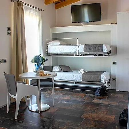 Casanova فندق مبيت وإفطار 3*
