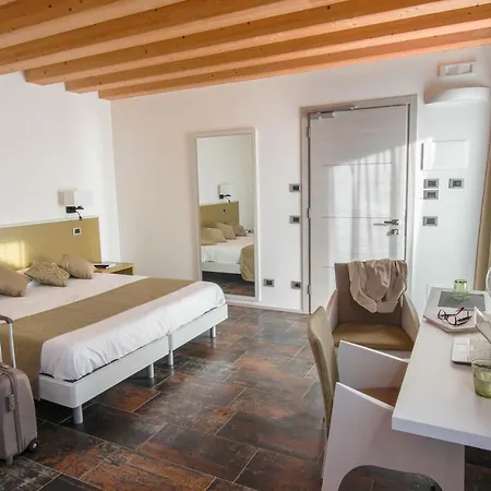 فندق مبيت وإفطار Casanova 3*
